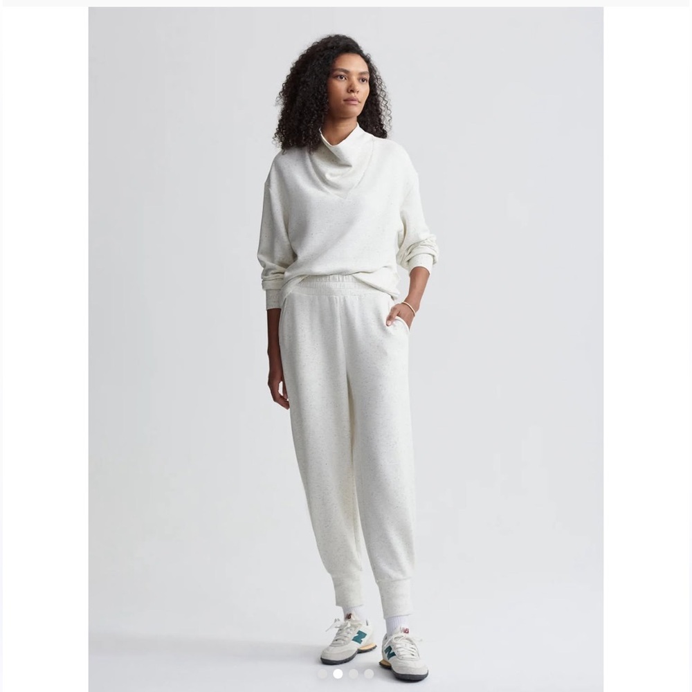 Varley The Relaxed Pants Off-White Relaxed Jogger Pants